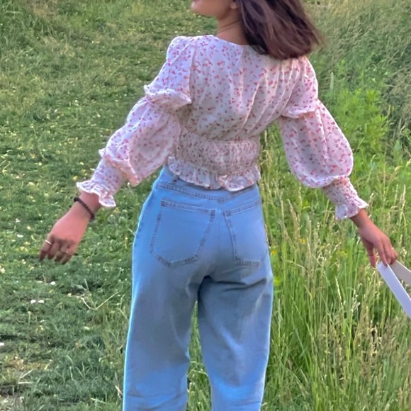 Floral blouse - Picture 4 of 4